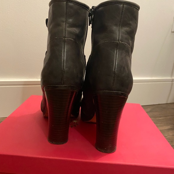 Leather Ankle Boots with Buckles - Grey - Picture 3 of 7